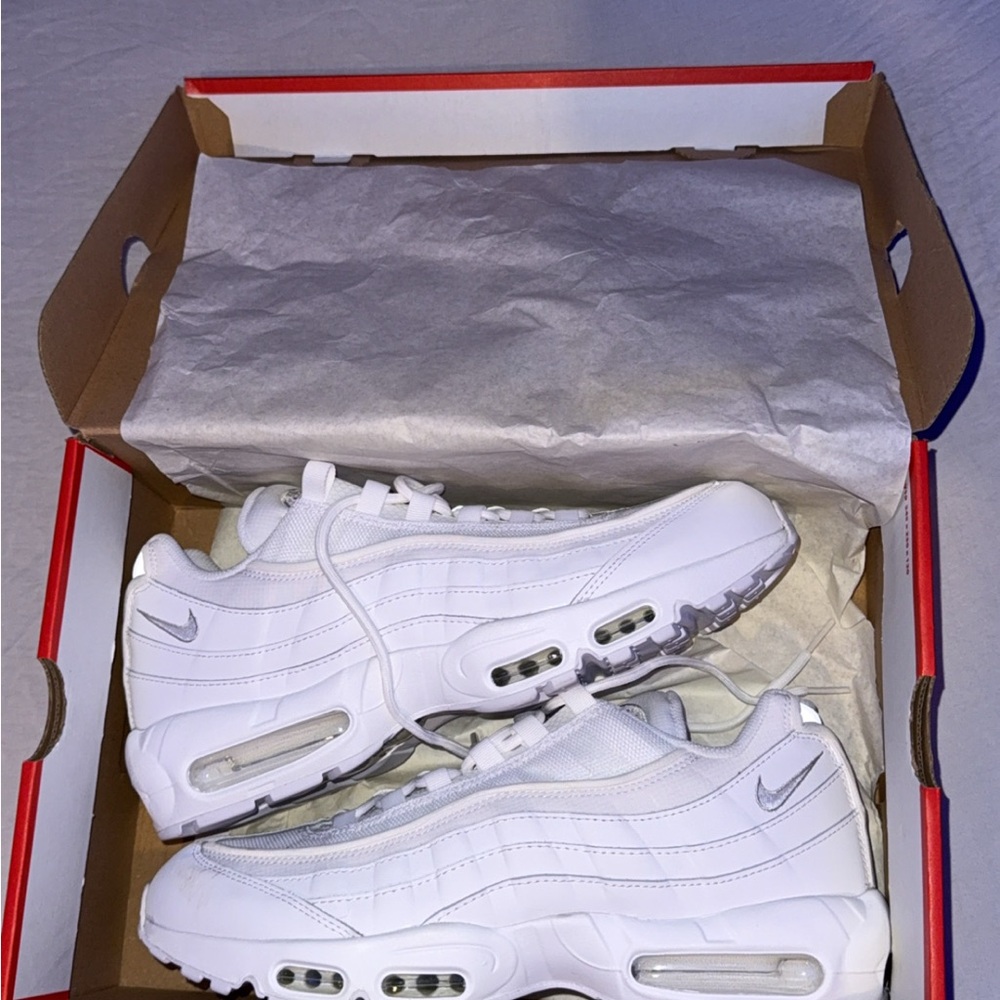 ✋Nike Air Max 95 essential White Sneakers*NO SALE